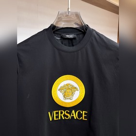 Versace — товары высшего качества. Нов