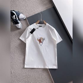 Versace — эксклюзивная новинка： мужска