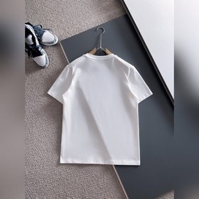Versace — эксклюзивная новинка： мужска