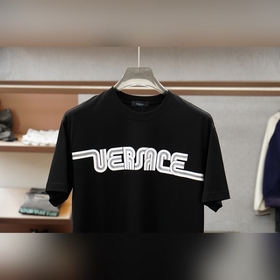 Versace, модель с официального сайта, 