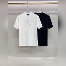 Новая коллекция Versace весна-лето 202