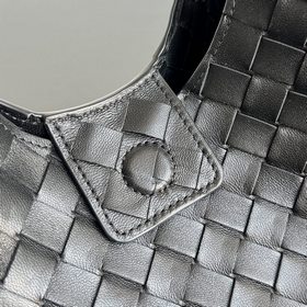 Новинка BV — сумка Campana 854248. Кла