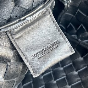 Новинка BV — сумка Campana 854248. Кла