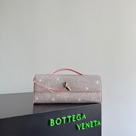 Новая сумочка Andiamo от Bottega Venet