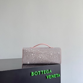 Новая сумочка Andiamo от Bottega Venet