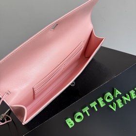 Новая сумочка Andiamo от Bottega Venet