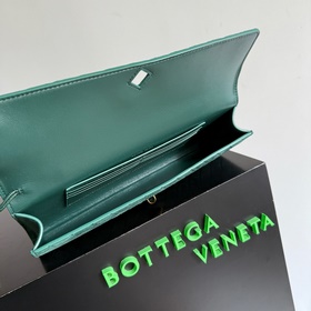 Вечерняя сумочка BV Andiamo — я снова 