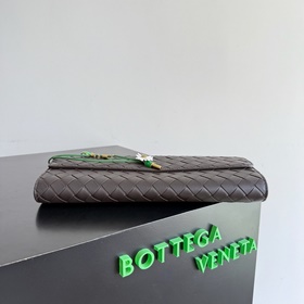 Клатчи Bottega Veneta уже в продаже! Т