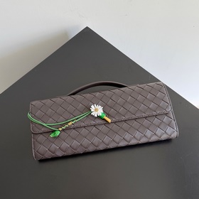 Клатчи Bottega Veneta уже в продаже! Т