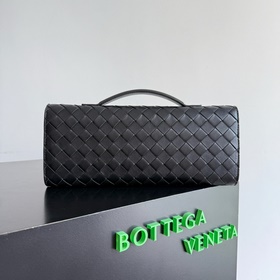 Клатчи Bottega Veneta уже в продаже! Т
