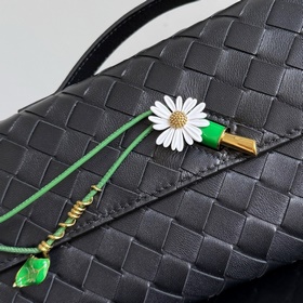 Клатчи Bottega Veneta уже в продаже! Т