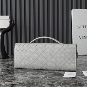Bottega Veneta： эта сумочка (из кашеми