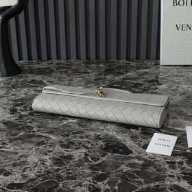 Bottega Veneta： эта сумочка (из кашеми