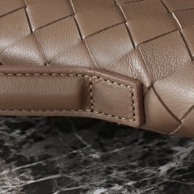 Эта вечерняя сумочка Bottega Veneta де