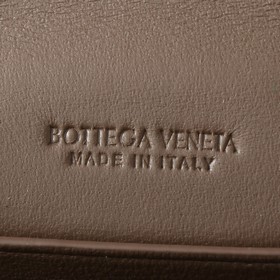 Эта вечерняя сумочка Bottega Veneta де