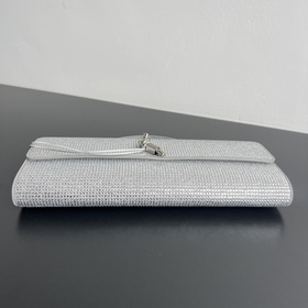 #BV Новинка： клатч с полным покрытием