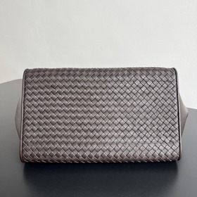 Новинка BV — сумка Barbare Tote 868327