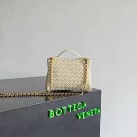 Новая женская косметичка BOTTEGA VENET