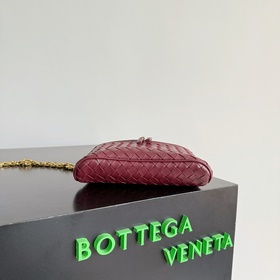 Новая женская косметичка BOTTEGA VENET