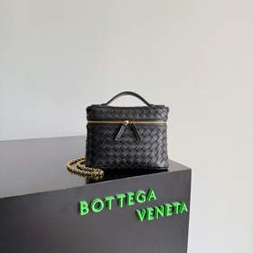 Новая женская косметичка BOTTEGA VENET