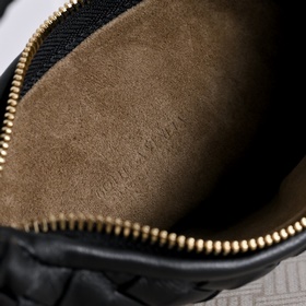 В летней коллекции Bottega Veneta 26 п