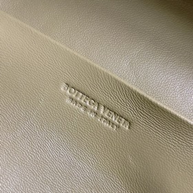 Плетеная сумка через плечо Bottega Ven