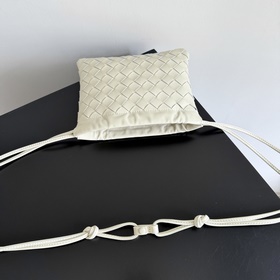 Мини-версия сумки BOTTEGA VENETA DUSTB