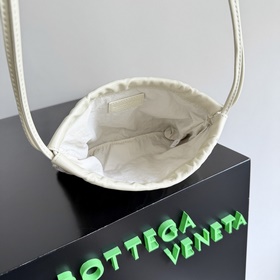 Мини-версия сумки BOTTEGA VENETA DUSTB