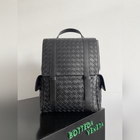 Новый рюкзак Bottega Veneta из коллекц