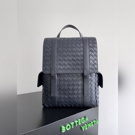 Новый рюкзак Bottega Veneta из коллекц