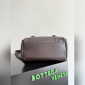 Новый рюкзак Bottega Veneta из коллекц