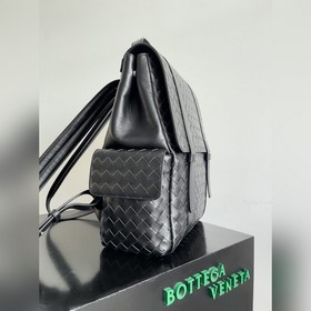 Новый рюкзак Back To School от Bottega