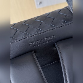 Артикул： 805971 Мужской рюкзак BOTTEGA