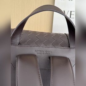 Артикул： 805971 Мужской рюкзак BOTTEGA