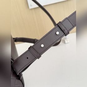 Артикул： 805971 Мужской рюкзак BOTTEGA