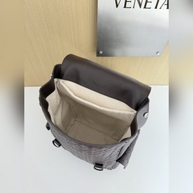Артикул： 805971 Мужской рюкзак BOTTEGA