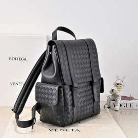 Новый рюкзак Bottega Veneta из коллекц