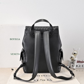 Новый рюкзак Bottega Veneta из коллекц