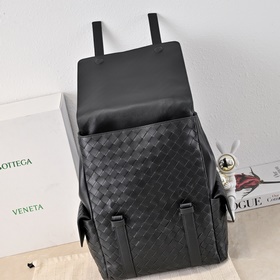 Новый рюкзак Bottega Veneta из коллекц