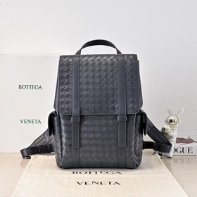Новый рюкзак Bottega Veneta из коллекц