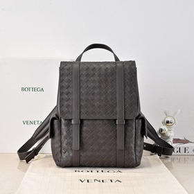 Новый рюкзак Bottega Veneta из коллекц