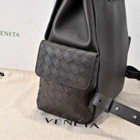 Новый рюкзак Bottega Veneta из коллекц