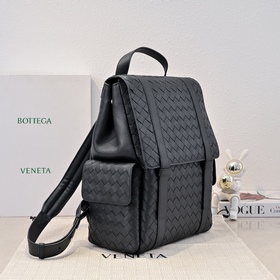 Новый рюкзак Bottega Veneta из коллекц
