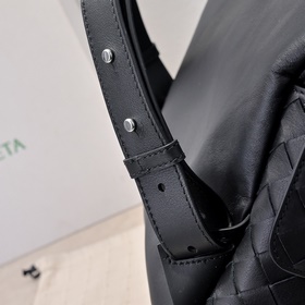 Новый рюкзак Bottega Veneta из коллекц