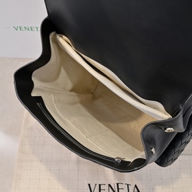 Новый рюкзак Bottega Veneta из коллекц