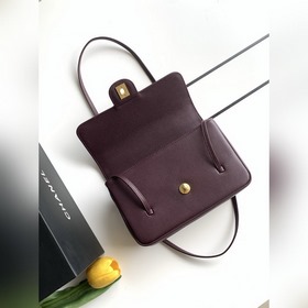 26 Preppy Coco — из кожи быка с тексту