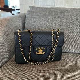 CHANEL VINTAGE — та же модель, что и у
