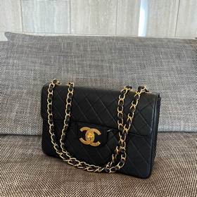 CHANEL VINTAGE — та же модель, что и у
