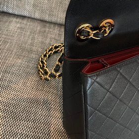 CHANEL VINTAGE — та же модель, что и у