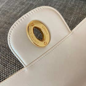 CHANEL VINTAGE — сумка с золотой засте